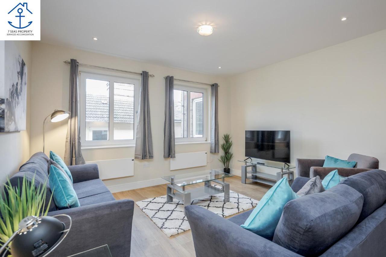 Spacious Luxury 2 Bed Apartment By 7 Seas Property Serviced Accommodation Maidenhead With Parking And Wifi Exteriér fotografie
